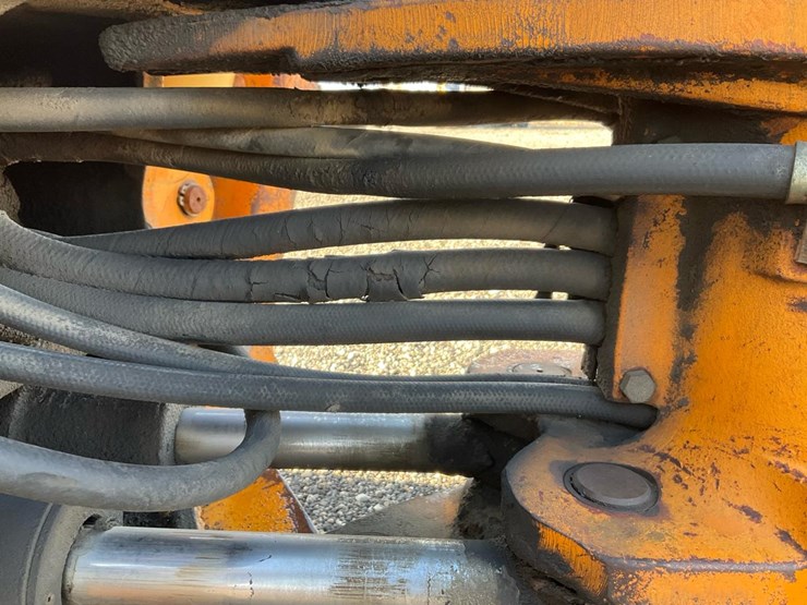 1982-case-580d-image-33