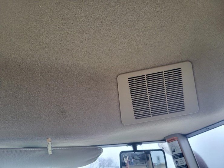 2002-john-deere-8120-image-56