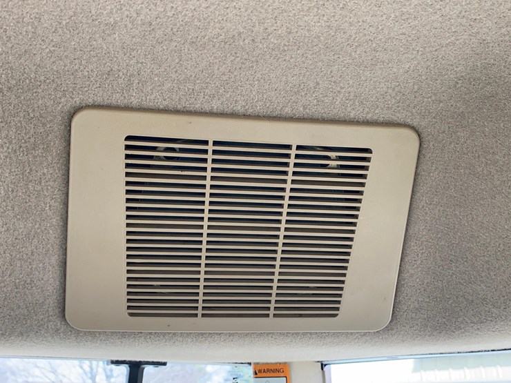 1998-john-deere-8300-image-62