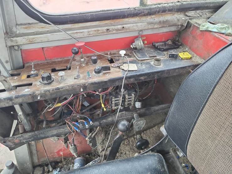 massey-ferguson-750-image-64