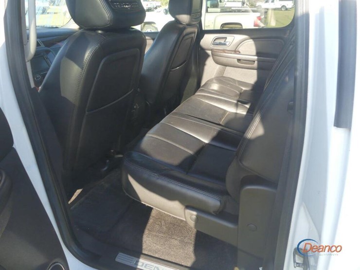 2007-gmc-sierra-1500-denali-image-9