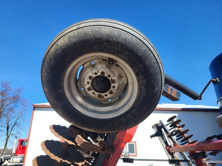 case-ih-true-tandem-330-turbo-image-81