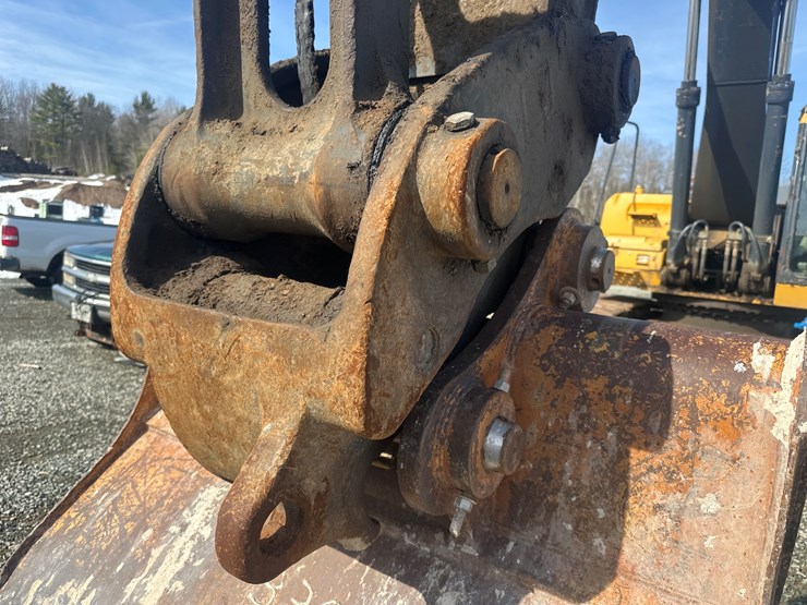 deere-350g-lc-image-34