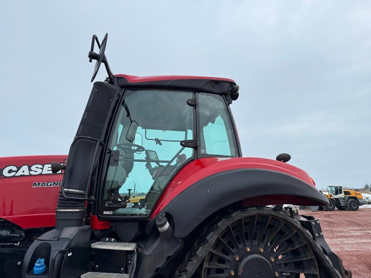 case-ih-magnum-380-rowtrac-image-25