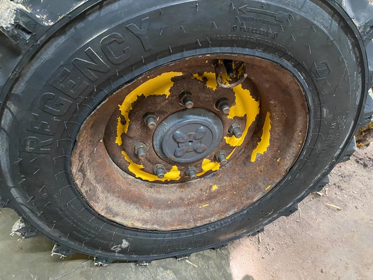 new-holland-l220-image-17