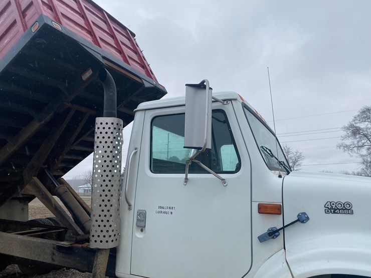 1998-case-ih-4900-image-11