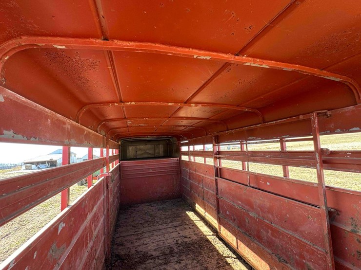 1992-wilro-livestock-trailer,-steel,-20'-x-6-1/2'-,-cut-gate,-**-titled-**-image-15