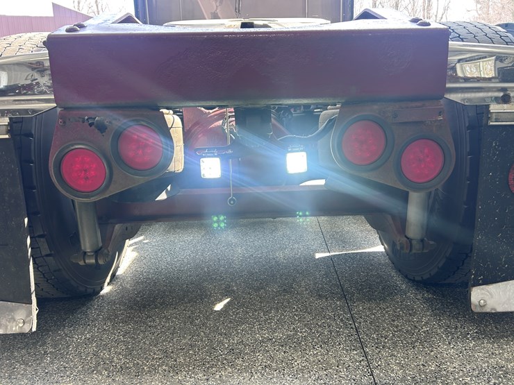 peterbilt-379-image-133