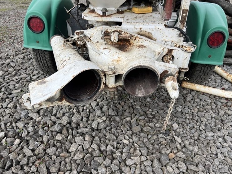 2005-schwing-p-88d-towable-concrete-pump-image-13