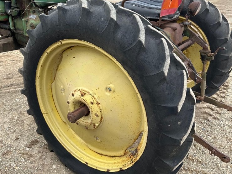 john-deere-420-image-11