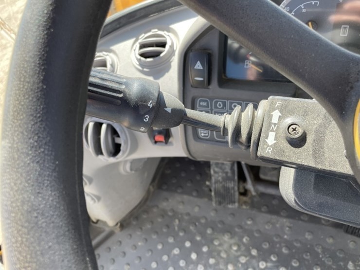 2023-volvo-l70h-image-45