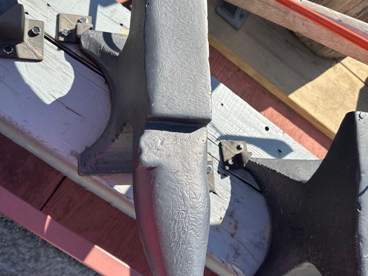 1725---27.5"-x-3.5"-anvil---from-the-harlan-beer-estate-image-2