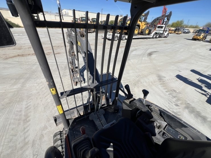 2022-volvo-ecr25d-image-27