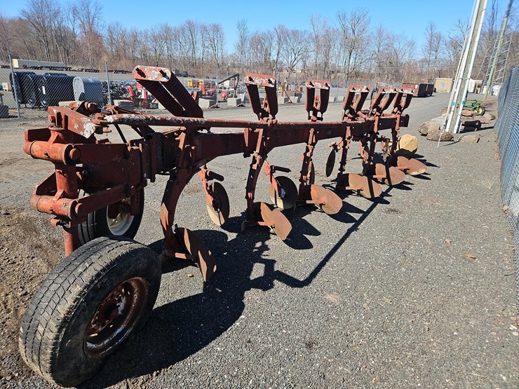 white-6-bottom-plow-image-3