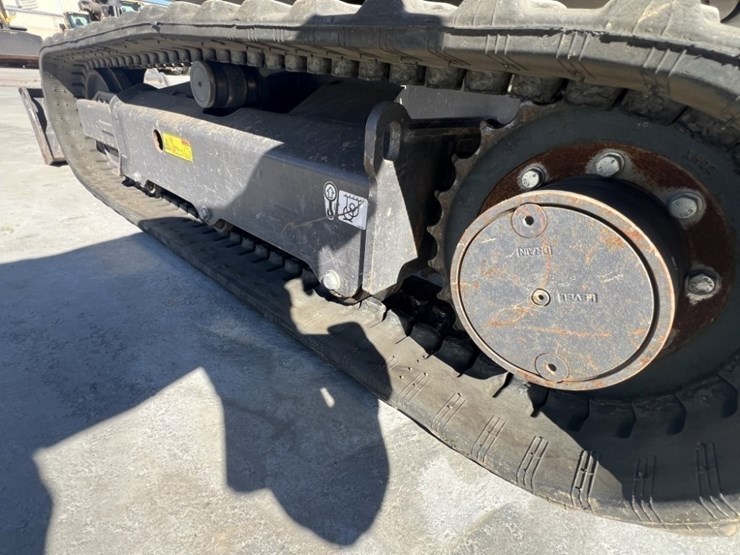 2022-volvo-ecr25d-image-18