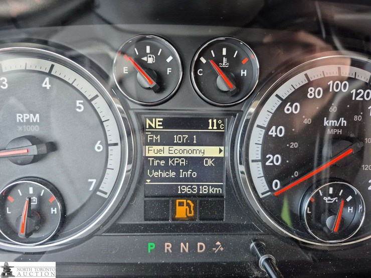 2011-dodge-2500-image-16