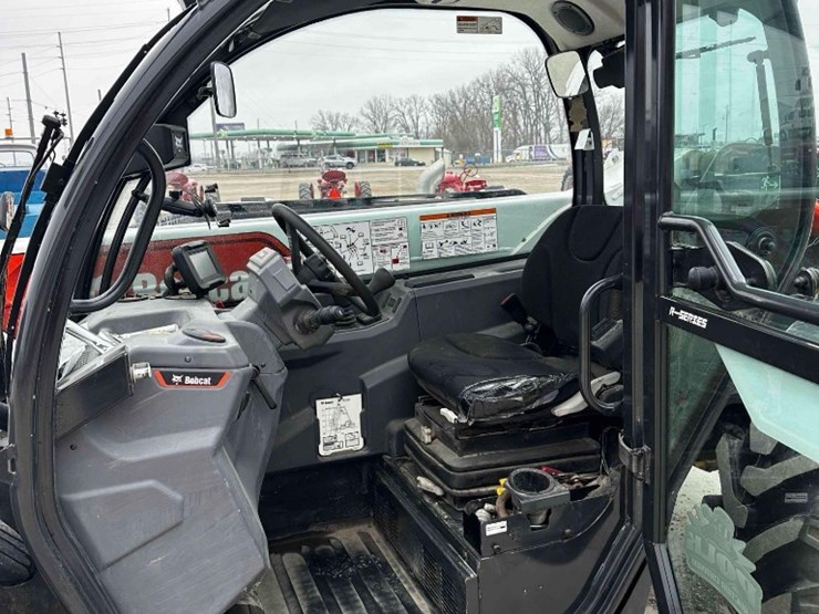 2022-bobcat-tl619-image-17
