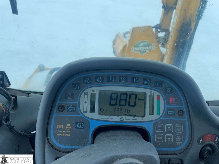 2014-new-holland-tv6070-image-18