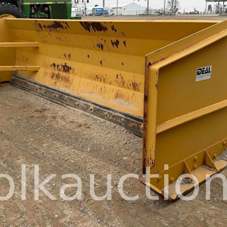 2095 - IDEAL 14' SNOW PUSHER