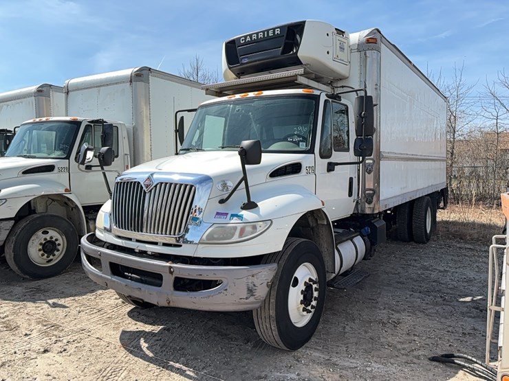 2015-international-durastar-4300-image-1