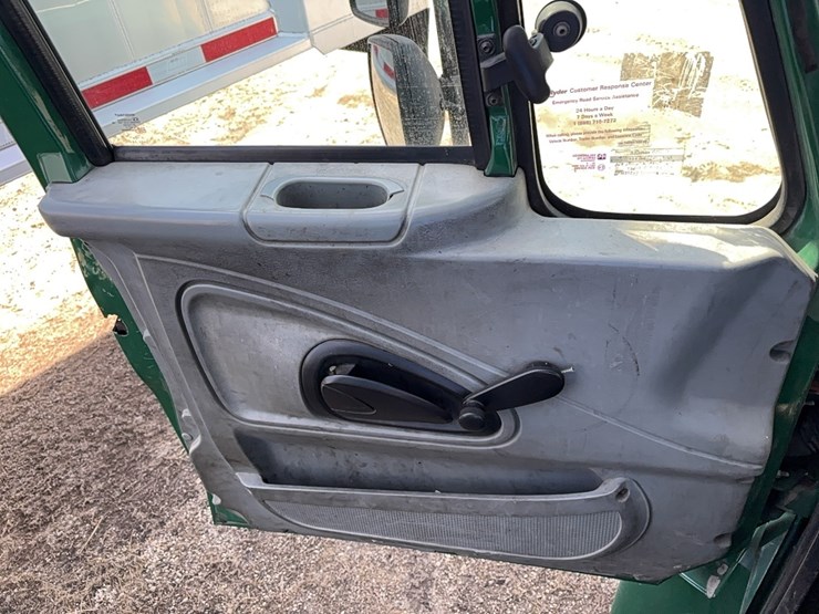 2005-international-durastar-4300-image-18