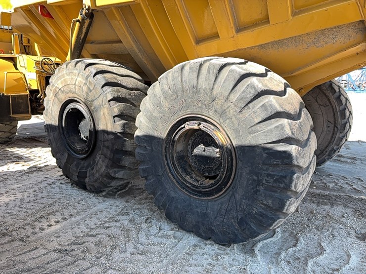 caterpillar-d400d-image-10