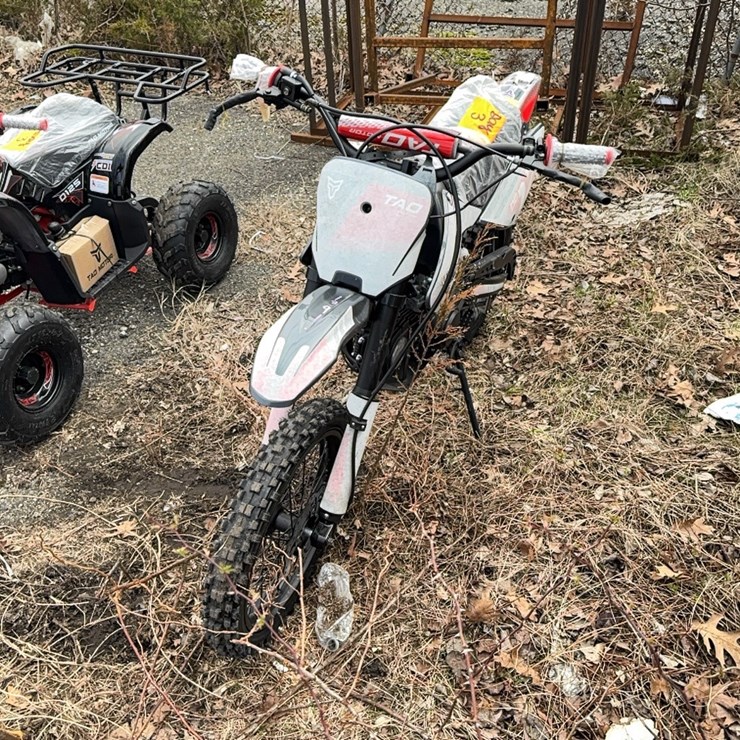 NEW DB 17 DIRT BIKE RECREATIONAL VEHICLE