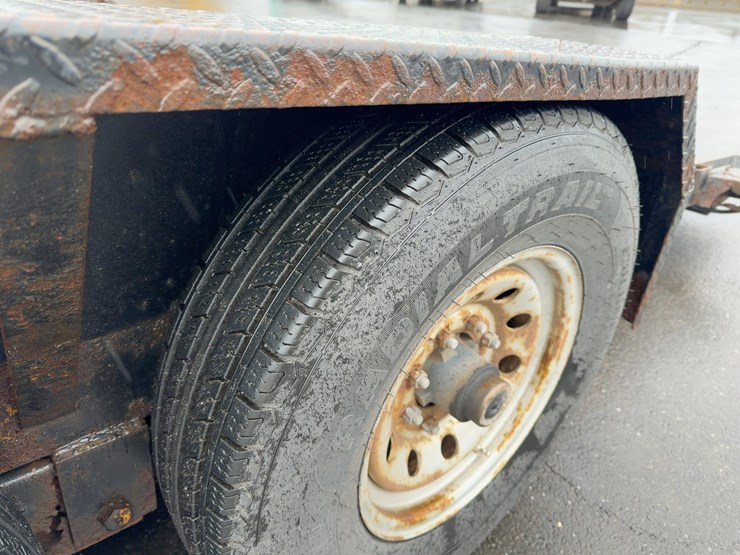 2005-cam-superline-18'-t/a-tilt-deck-trailer-image-9