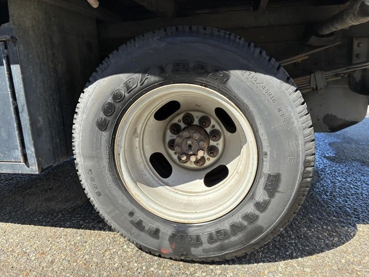 2003-chevrolet-silverado-3500-image-5