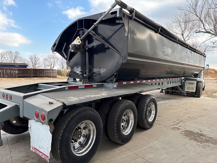 2015-smithco-side-dump-image-4