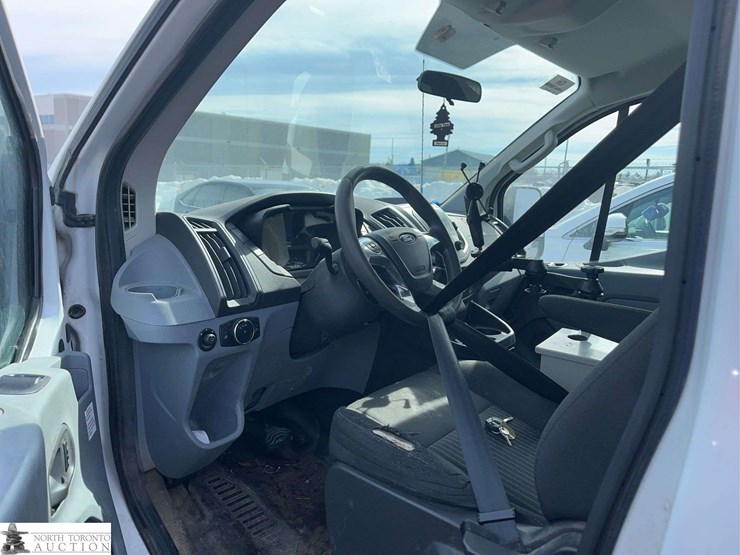 2015-ford-transit-image-7