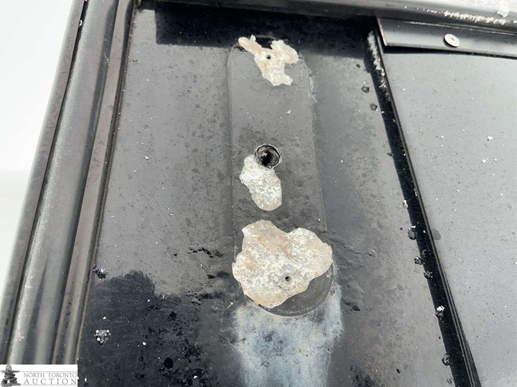 2016-chevrolet-silverado-2500hd-image-17