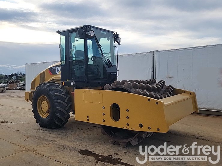 2011-caterpillar-cp74-image-7