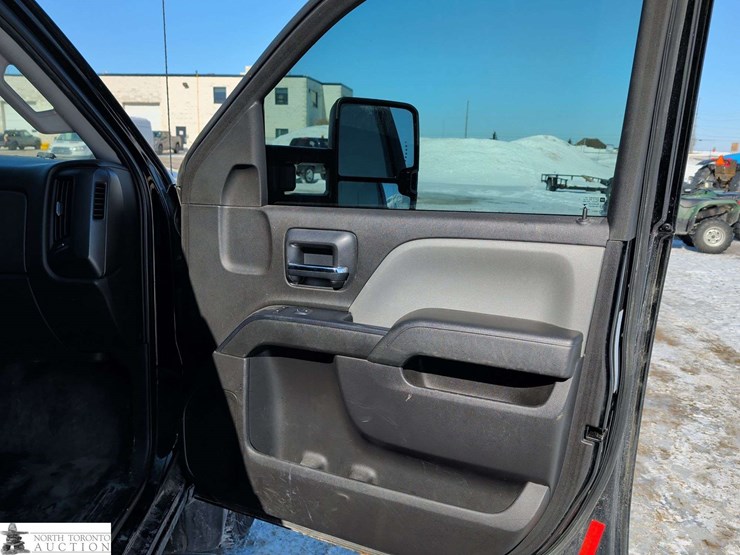 2016-chevrolet-silverado-2500hd-image-24