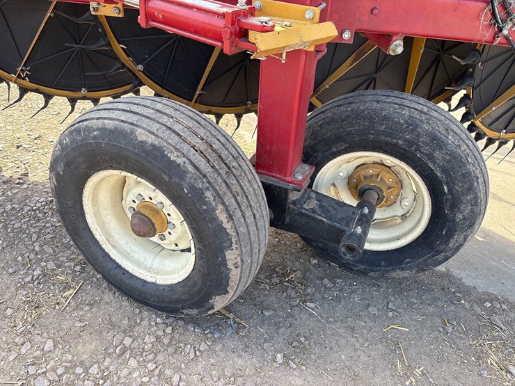 darf-1017-fd-wheel-rake--1-owner-image-36