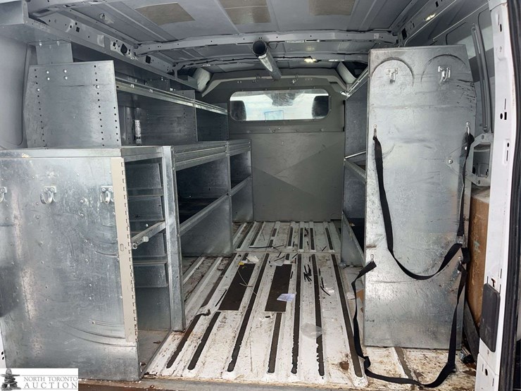 2016-ford-transit-image-23