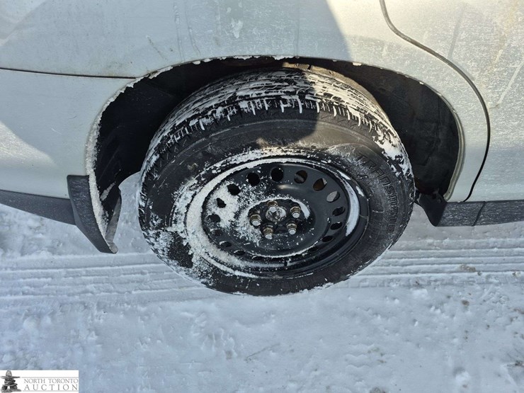 2005-lexus-rx330-image-21