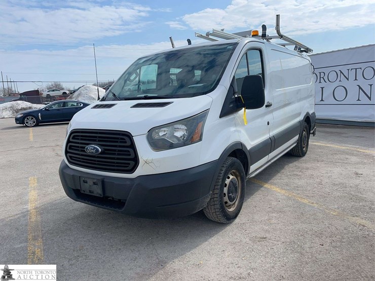 2015-ford-transit-image-1