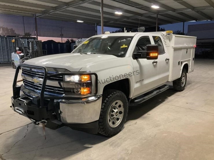 2018-chevrolet-silverado-3500hd-image-4