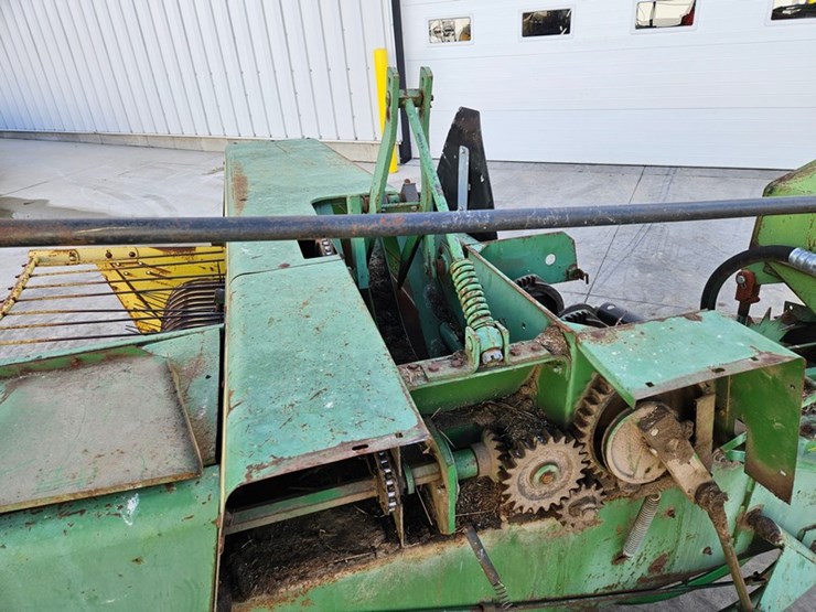 john-deere-327-image-21