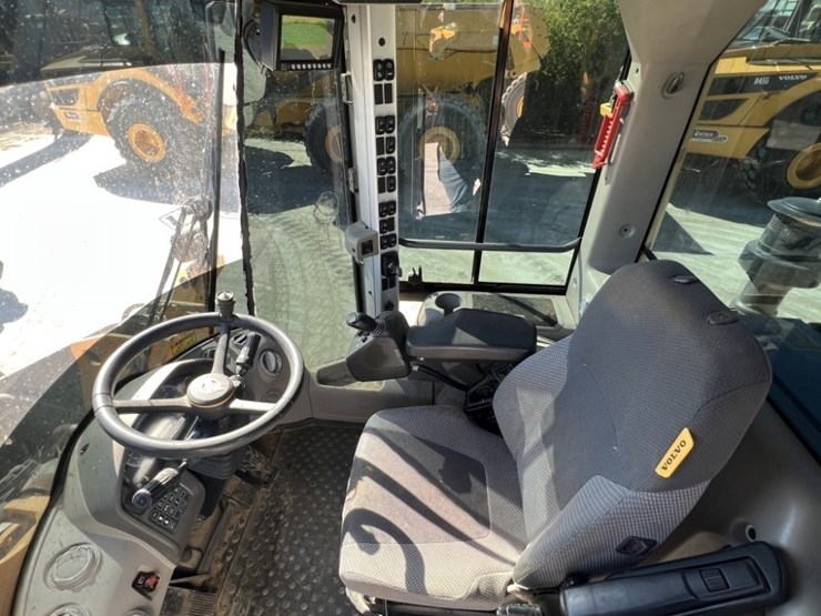 2020-volvo-l70h-image-34