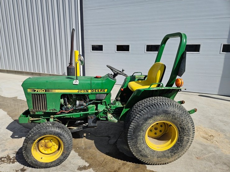 john-deere-750-image-2