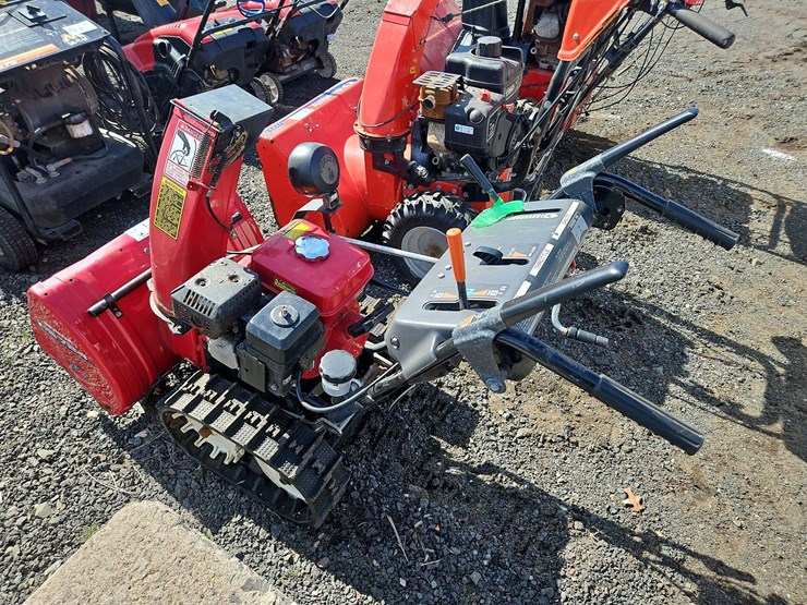 honda-hs724-snowblower-image-4