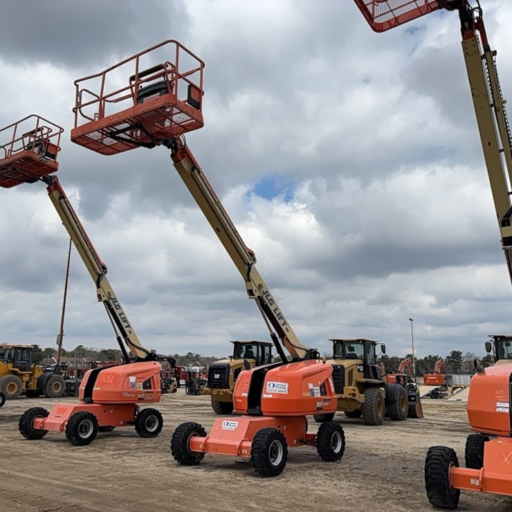 JLG 400S