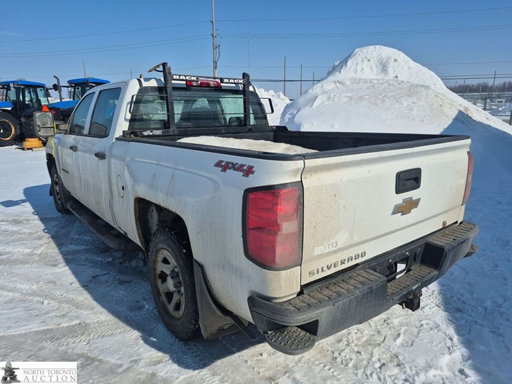 2017-chevrolet-silverado-1500-image-3