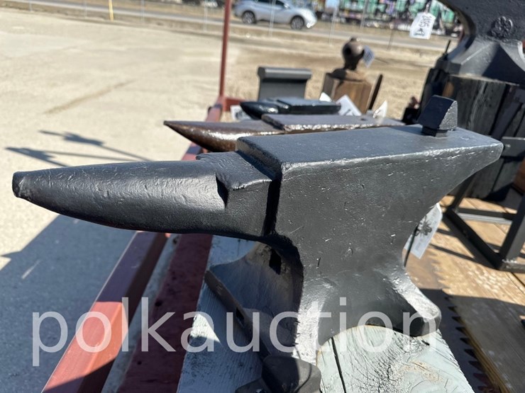 1730---22"-x-4"-anvil---from-the-harlan-beer-estate-image-4