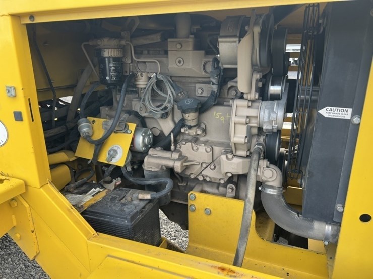 2015-superior-broom-dt80j-image-29