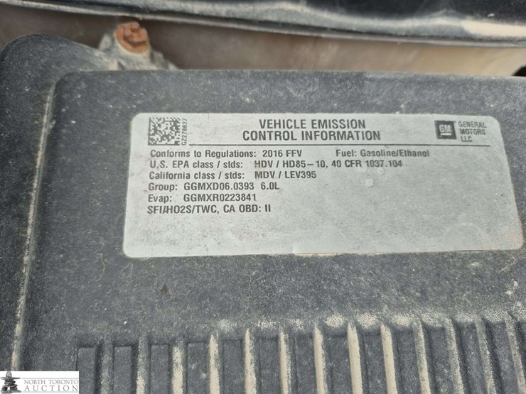 2016-chevrolet-silverado-2500hd-image-13