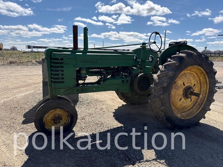 john-deere-b-image-1