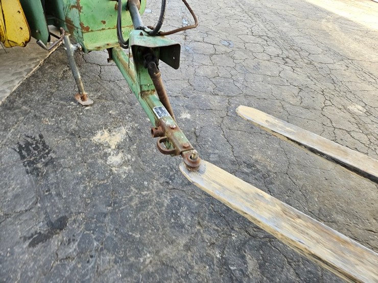 john-deere-327-image-9